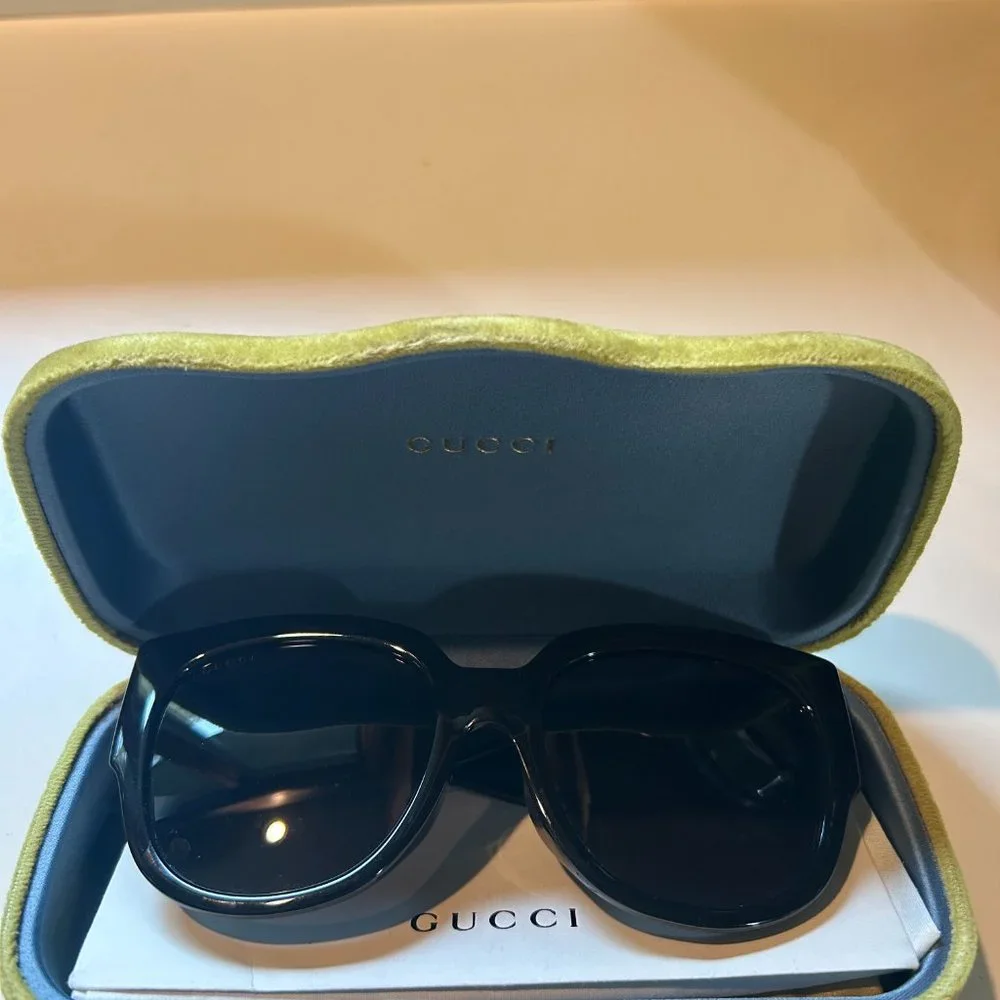 Designer Sunglasses - Picture 6 of 8